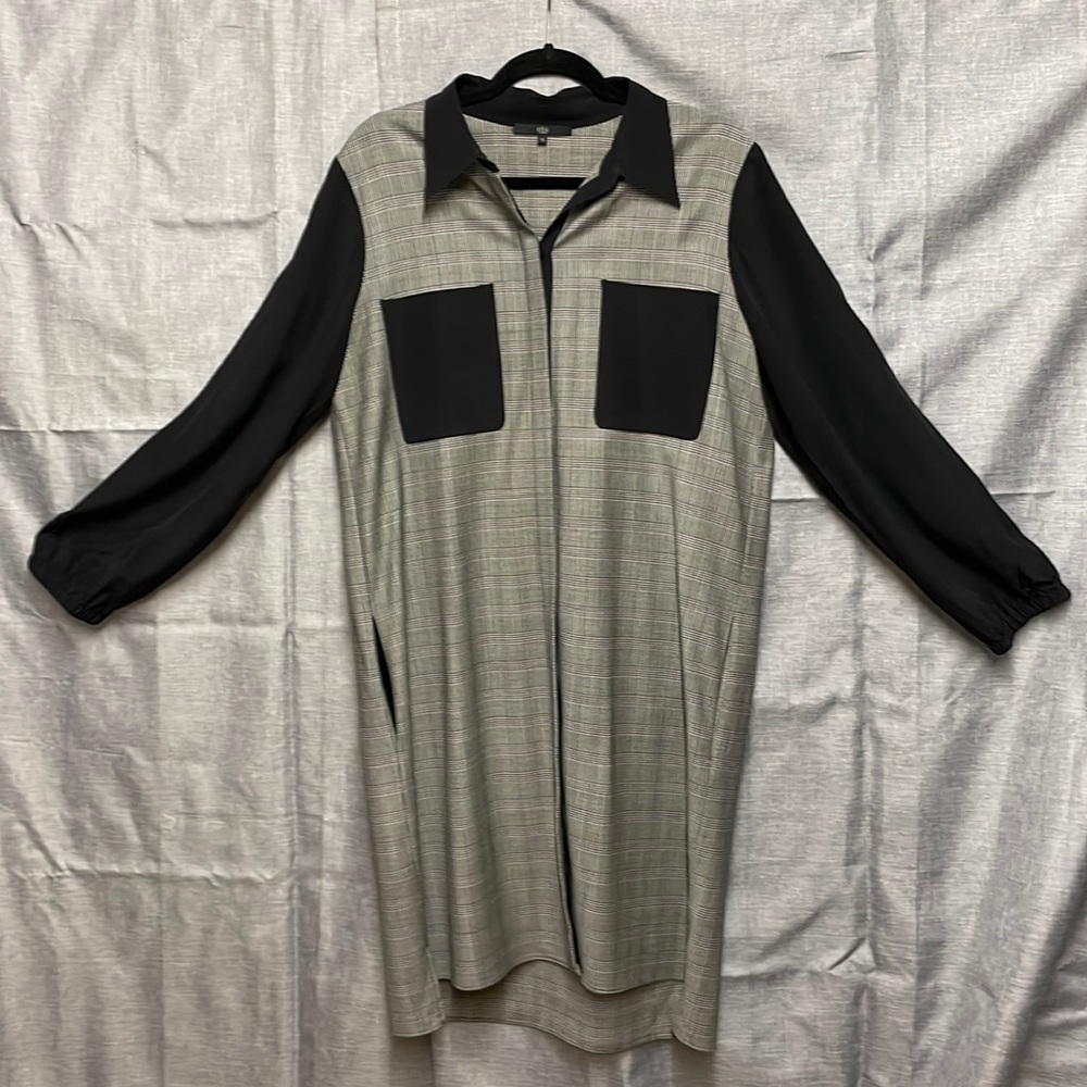 Tibi Long Sleeved Houndstooth worsted wool Shirt Dress with Pockets. Size 12.